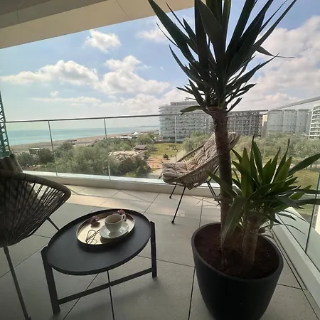 Blu Axxis Apartment